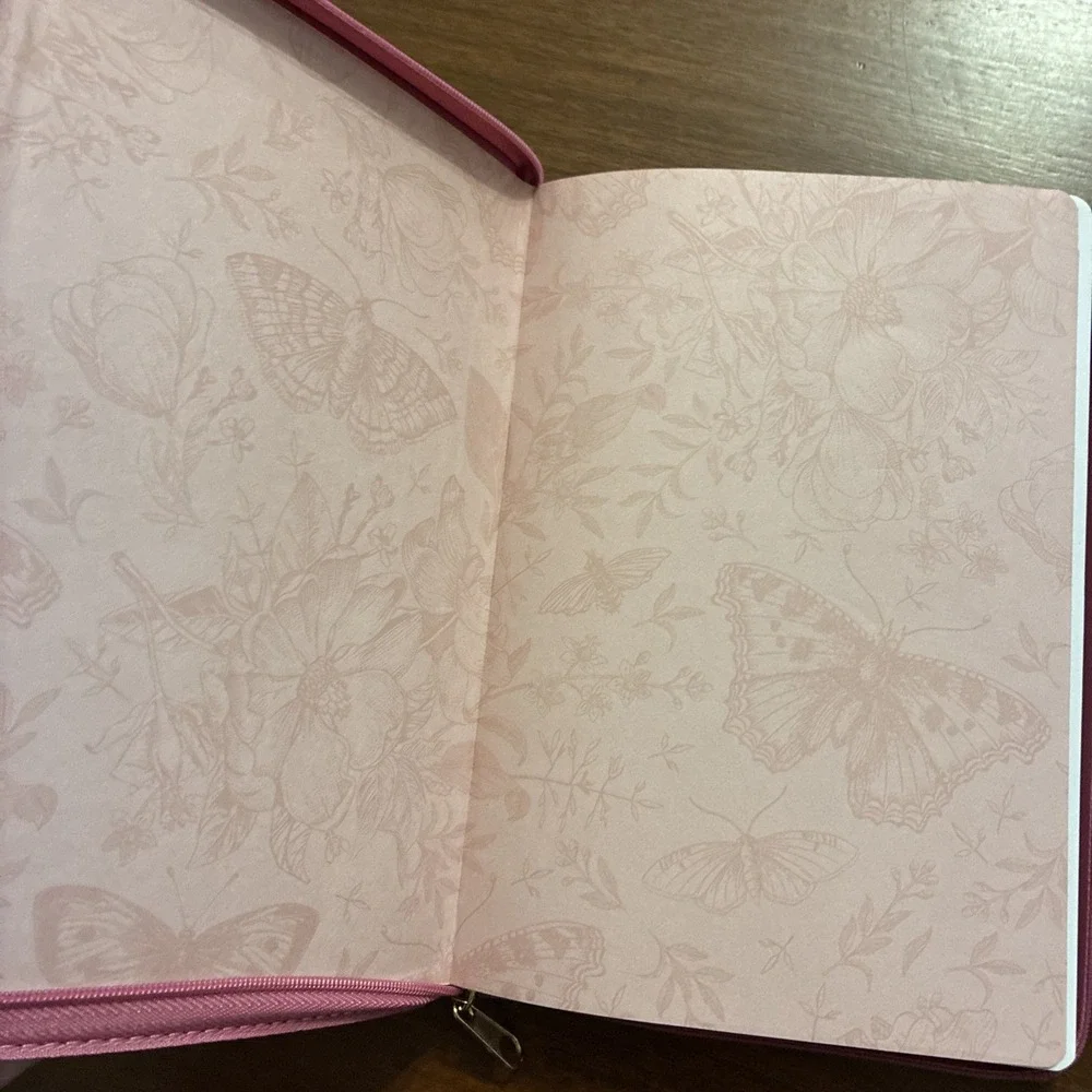 He Who Promised Is Faithful Faux Leather Lined Page Journal W/ Zipper READ DESC